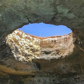 Grotte effondr&eacute;e